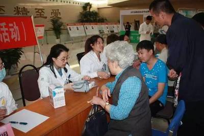 301医院全民营养周第一站 营养义诊，为健康保驾护航